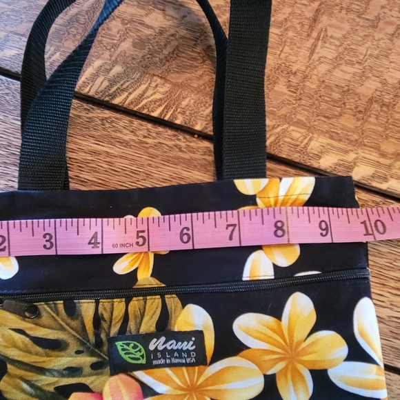 Maui Island Floral Reversable Women's Tote Bag - Picture 3 of 6